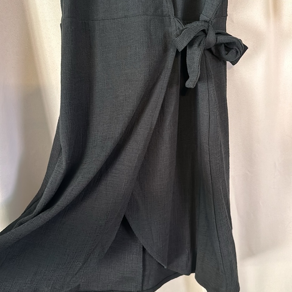 NWT wrap skirt v-neck dress - Picture 3 of 6